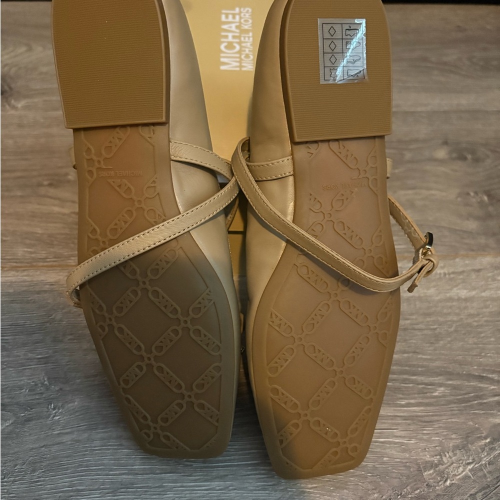 MICHAEL Michael Kors Collette Ballet Flats - Picture 5 of 5